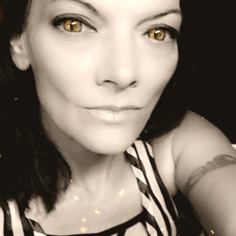 Meet your Posher, Felecia